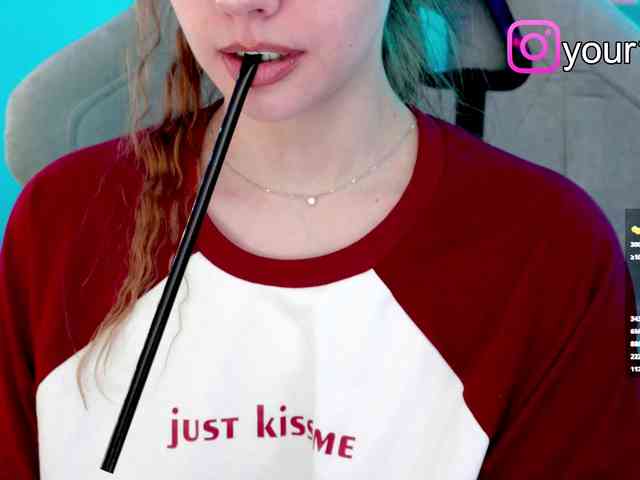 VikkiExtraCheese webcam