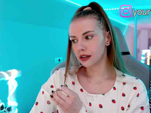 VikkiExtraCheese webcam