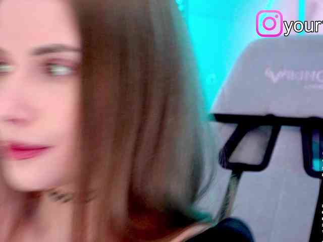 VikkiExtraCheese webcam