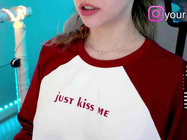 VikkiExtraCheese webcam