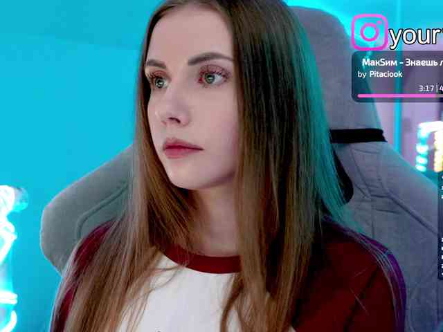 VikkiExtraCheese webcam