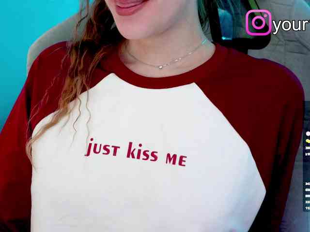 VikkiExtraCheese webcam