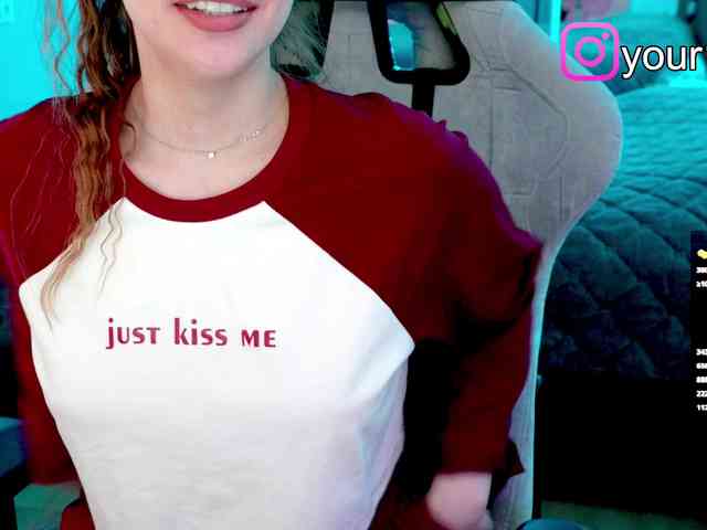 VikkiExtraCheese webcam