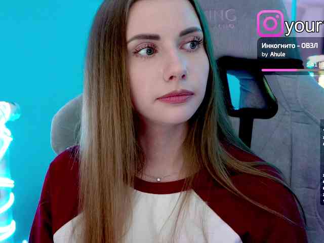 VikkiExtraCheese webcam