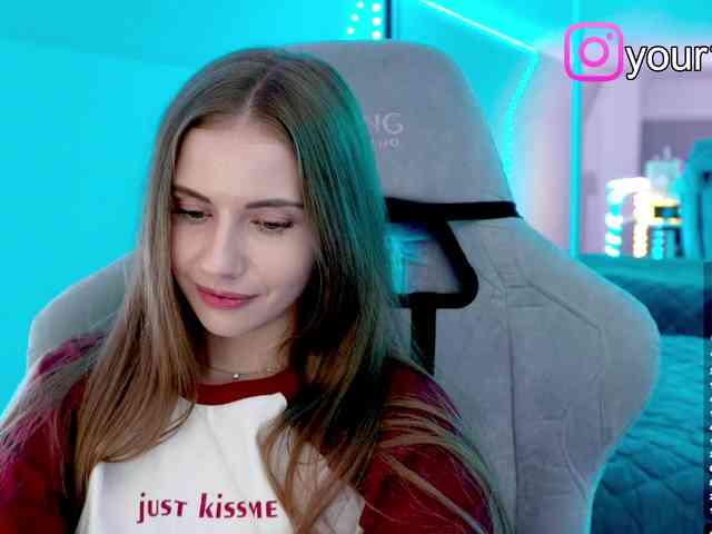 VikkiExtraCheese webcam