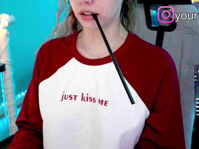 VikkiExtraCheese webcam