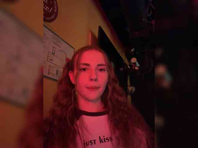 VikkiExtraCheese webcam