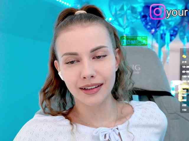 VikkiExtraCheese
