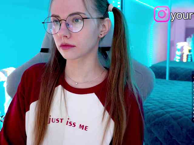 VikkiExtraCheese webcam