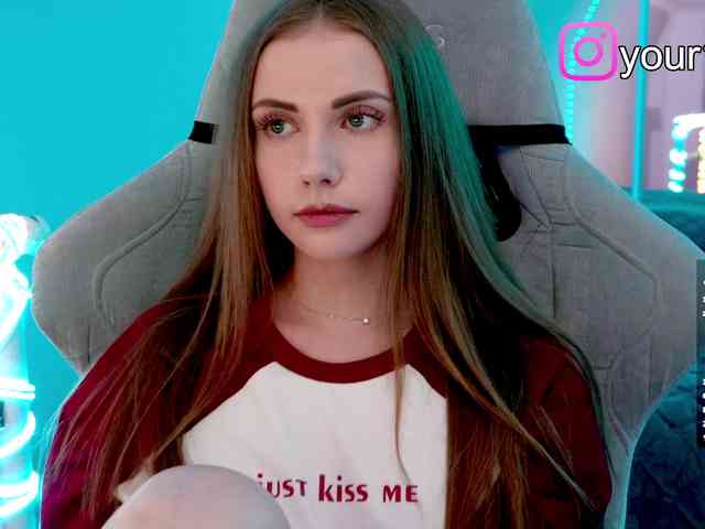 VikkiExtraCheese webcam