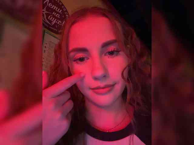 VikkiExtraCheese webcam