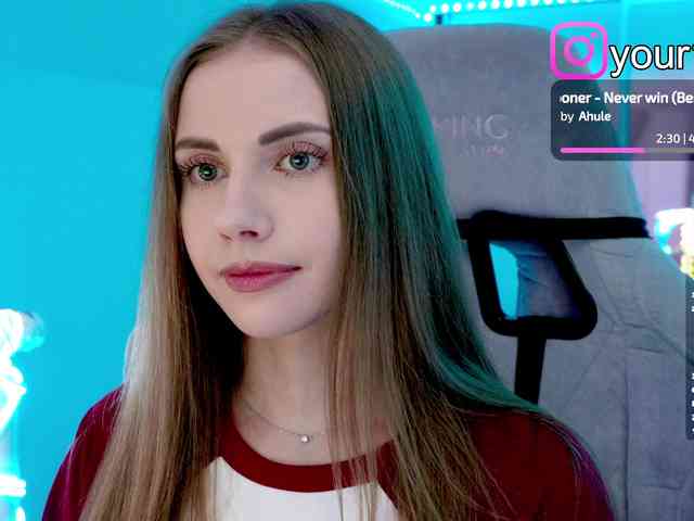 VikkiExtraCheese webcam