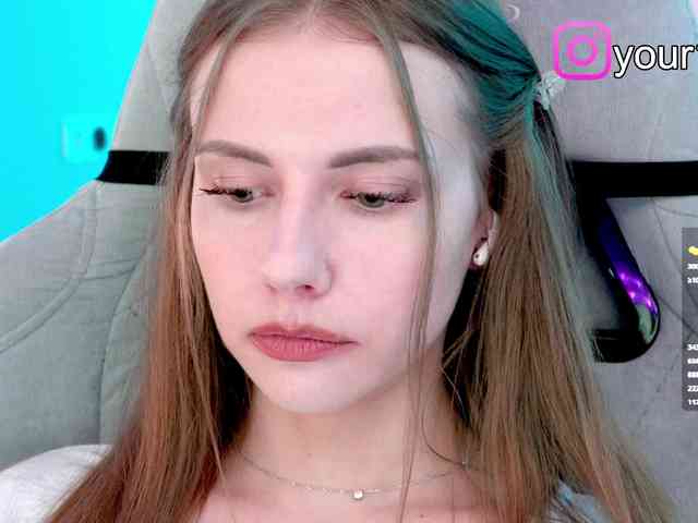 VikkiExtraCheese webcam