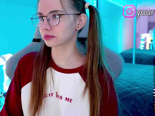 VikkiExtraCheese webcam