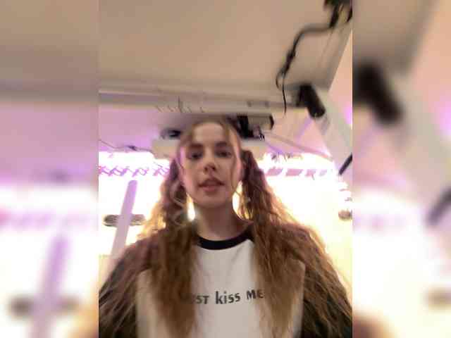 VikkiExtraCheese webcam