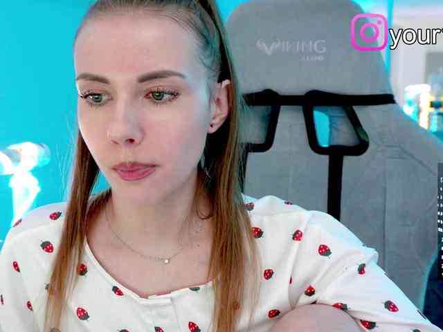 VikkiExtraCheese webcam