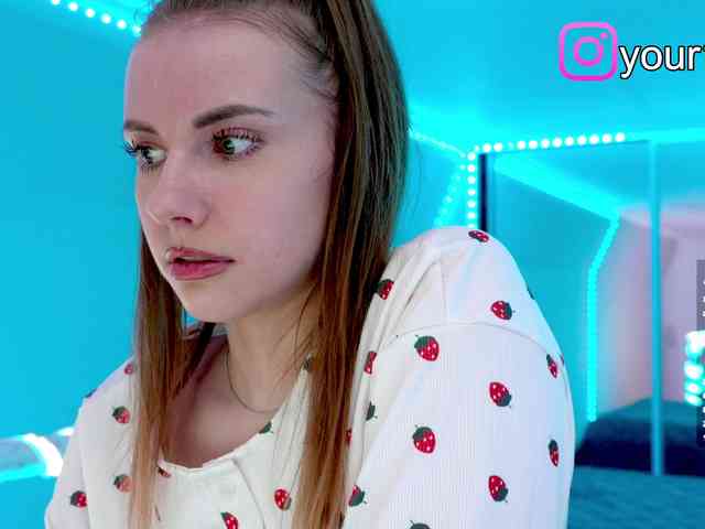 VikkiExtraCheese webcam