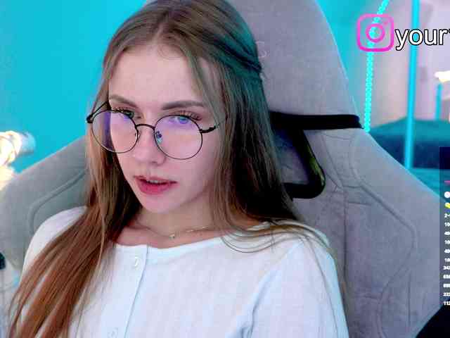 VikkiExtraCheese webcam