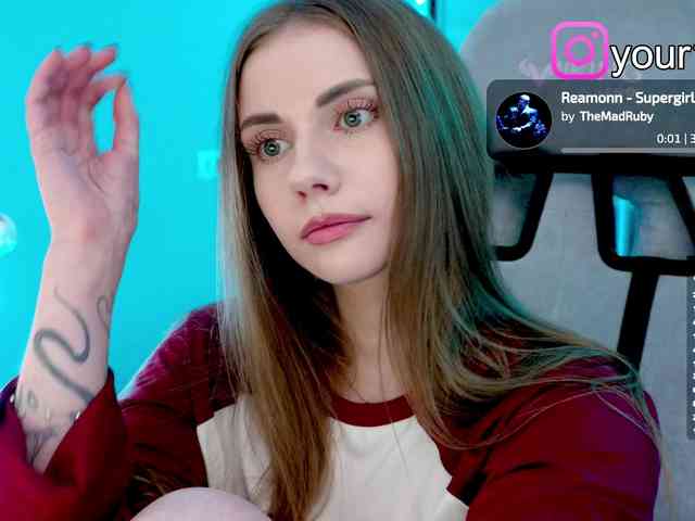VikkiExtraCheese webcam