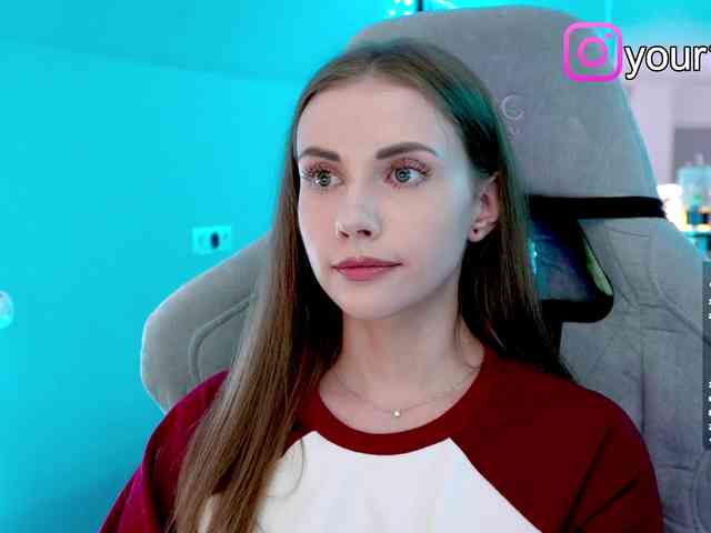 VikkiExtraCheese webcam