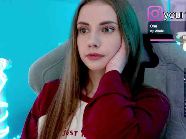 VikkiExtraCheese webcam