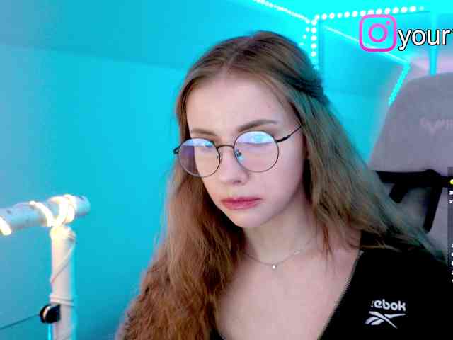 VikkiExtraCheese webcam
