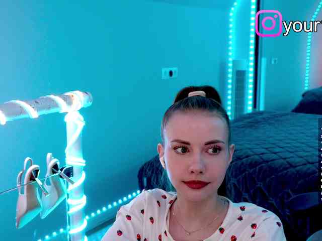 VikkiExtraCheese webcam