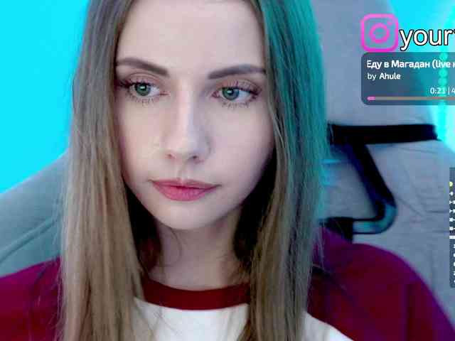 VikkiExtraCheese webcam