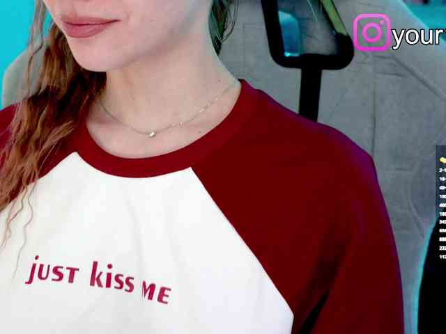 VikkiExtraCheese webcam