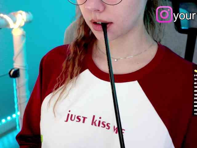 VikkiExtraCheese webcam