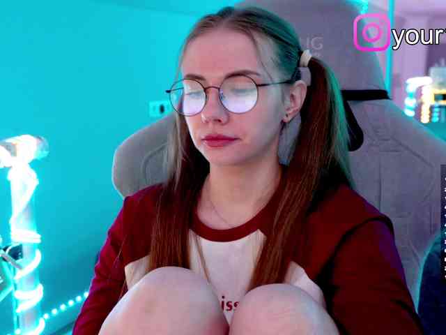 VikkiExtraCheese webcam
