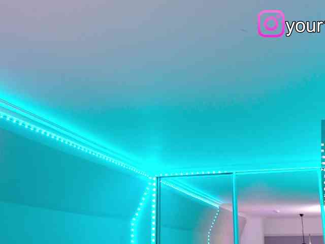 VikkiExtraCheese webcam