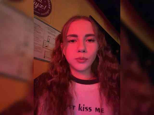 VikkiExtraCheese webcam