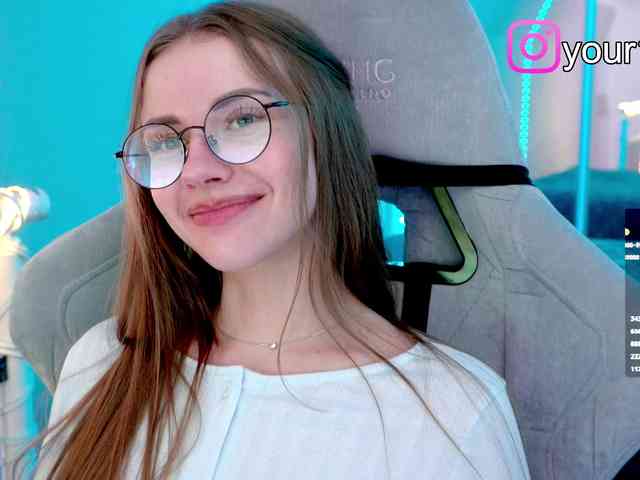 VikkiExtraCheese webcam