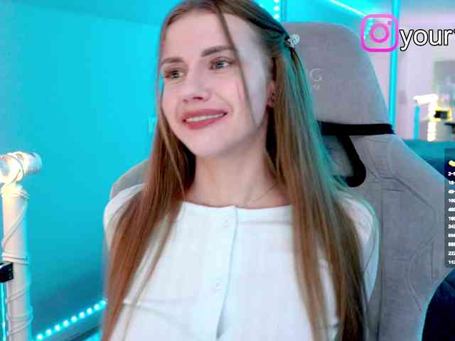 VikkiExtraCheese webcam