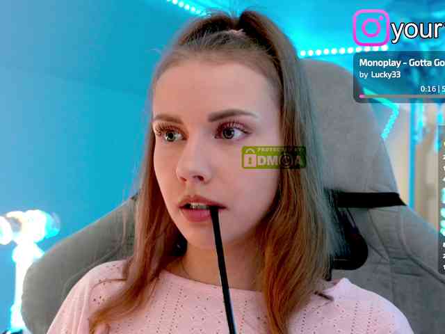 VikkiExtraCheese