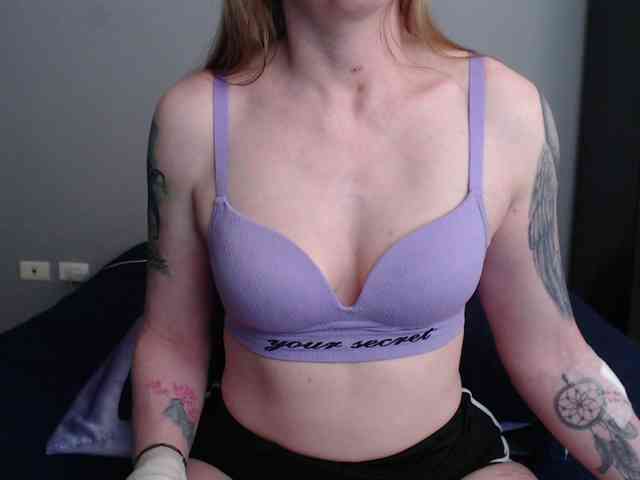 SaraCirce webcam