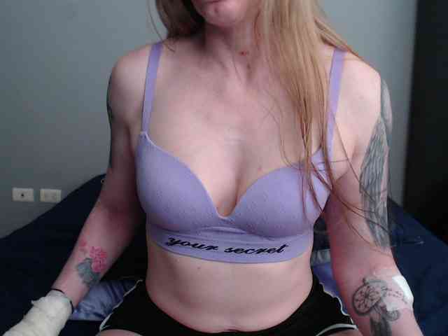 SaraCirce webcam