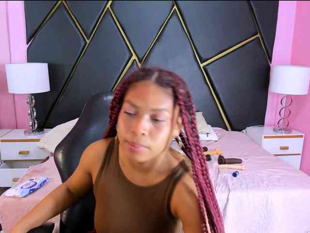 NaomiSmiths webcam