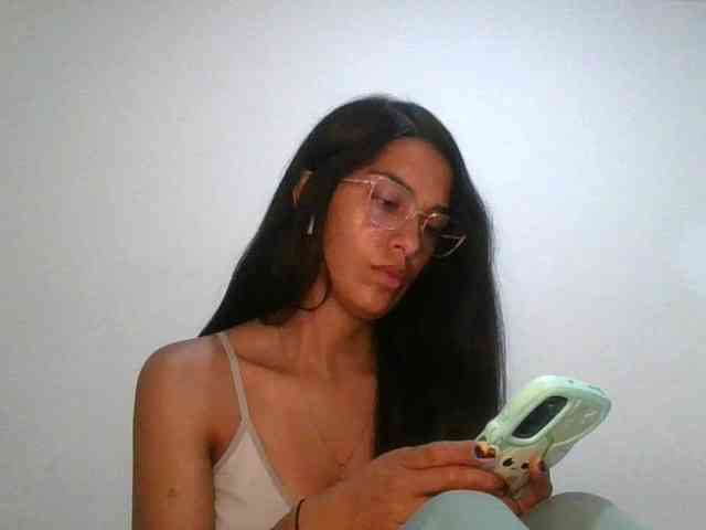 JuanaBrunette webcam
