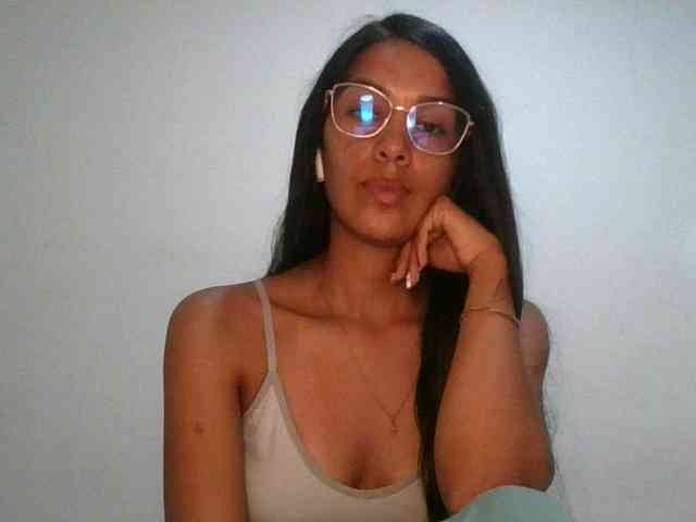 JuanaBrunette webcam