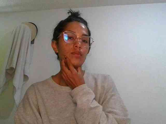 JuanaBrunette webcam