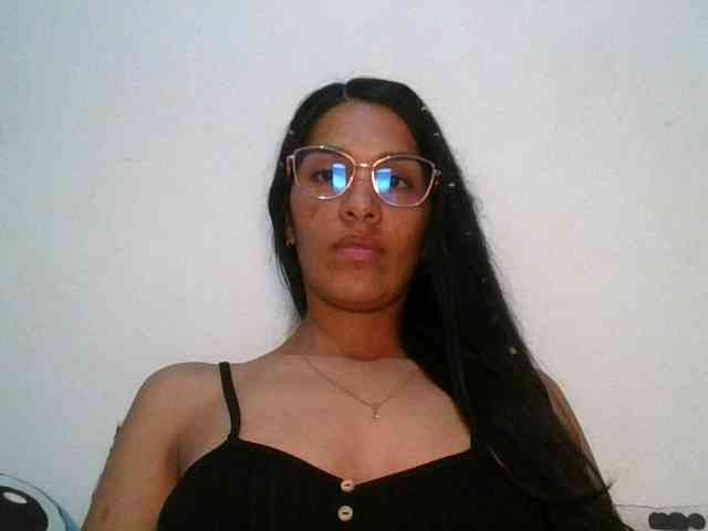 JuanaBrunette
