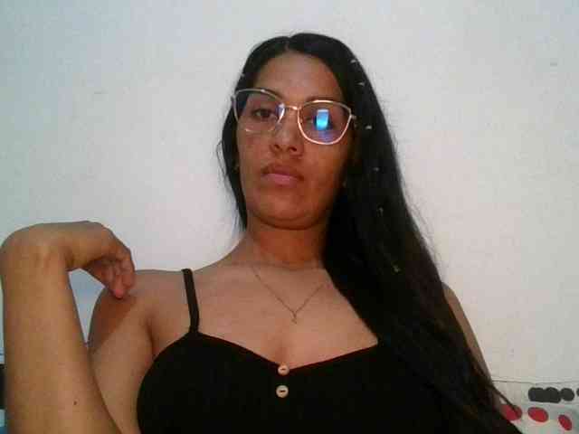 JuanaBrunette
