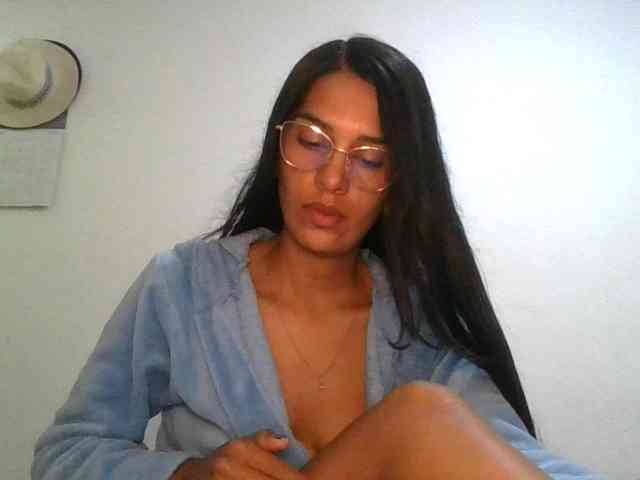 JuanaBrunette webcam