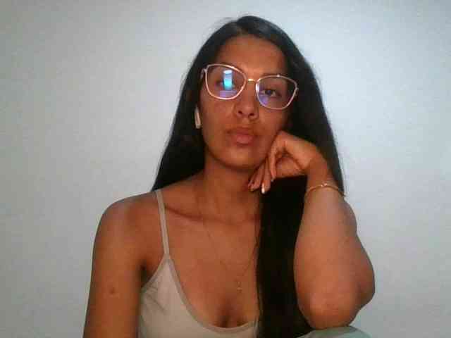 JuanaBrunette webcam