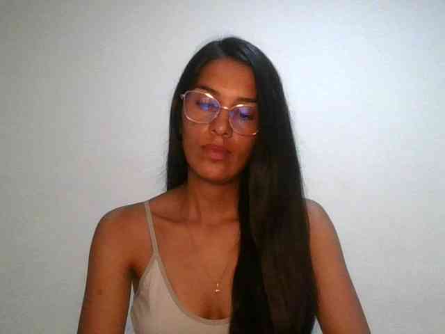 JuanaBrunette webcam