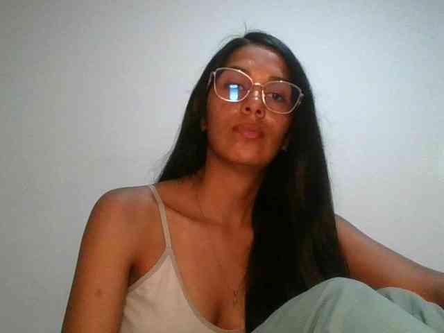 JuanaBrunette webcam