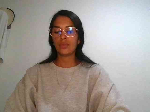 JuanaBrunette webcam