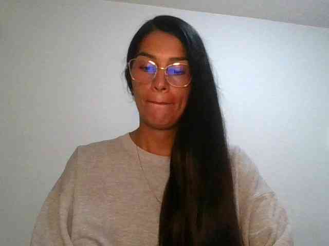 JuanaBrunette webcam